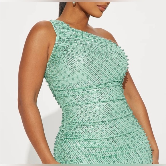 Fashion Nova Green One-Shoulder Bodycon Dress‎ - Picture 1 of 8